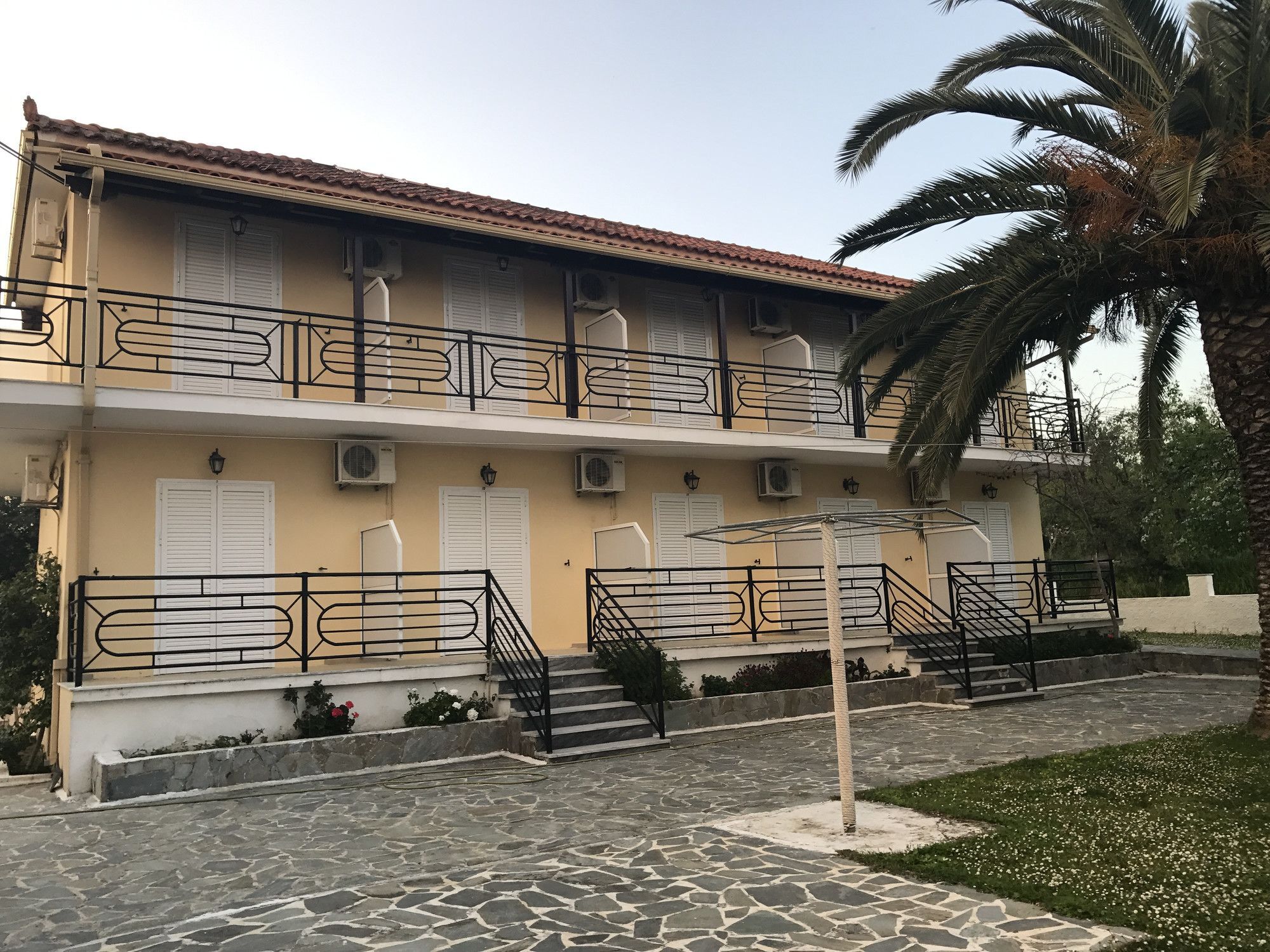 Alexandros Studios Лаганас Екстериор снимка